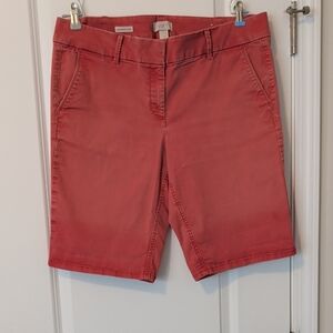 Loft Bermuda Roll Short Size 14